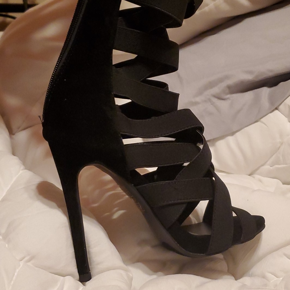 FASHION NOVA Heaven-3 black knee high boots